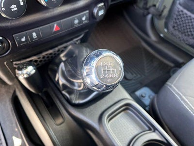 2015 Jeep Wrangler Unlimited 4WD 4dr Sahara