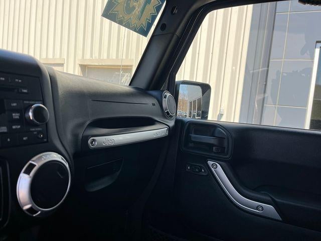 2015 Jeep Wrangler Unlimited 4WD 4dr Sahara