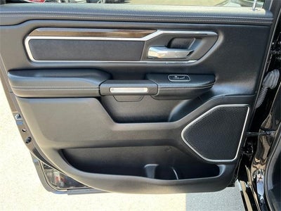 2022 RAM 1500 Laramie 4x4 Crew Cab 5'7" Box