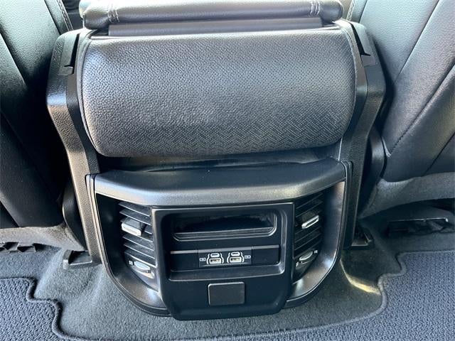 2022 RAM 1500 Laramie 4x4 Crew Cab 5'7" Box