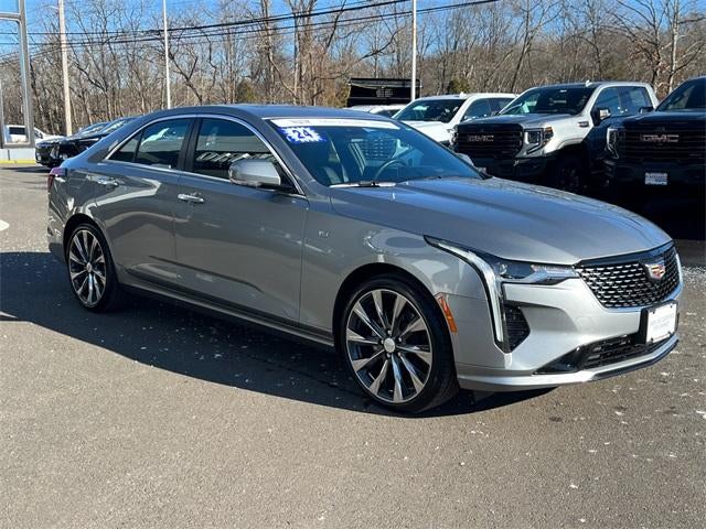 2024 Cadillac CT4 4dr Sdn Luxury