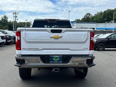 2022 Chevrolet Silverado 3500 HD Crew Cab Standard Box 4-Wheel Drive LTZ