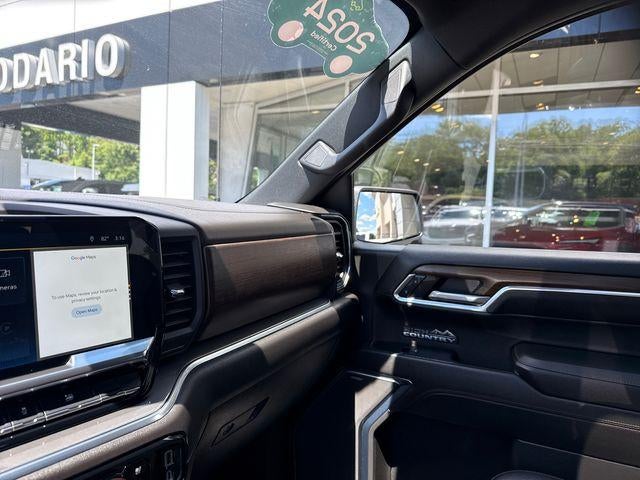 2024 Chevrolet Silverado 1500 Crew Cab Short Box 4-Wheel Drive High Country