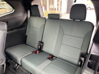 2024 GMC Acadia AWD AT4