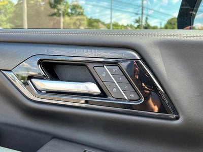 2025 GMC Yukon XL 4WD 4dr AT4
