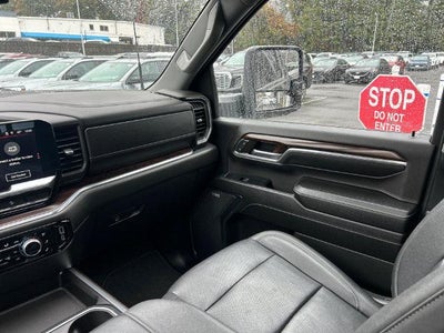 2024 GMC Sierra 2500 HD Crew Cab Standard Box 4-Wheel Drive SLT