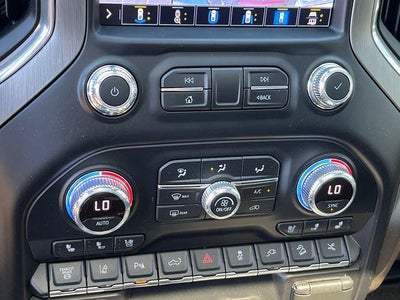 2022 GMC Sierra 3500HD Crew Cab Standard Box 4-Wheel Drive Denali