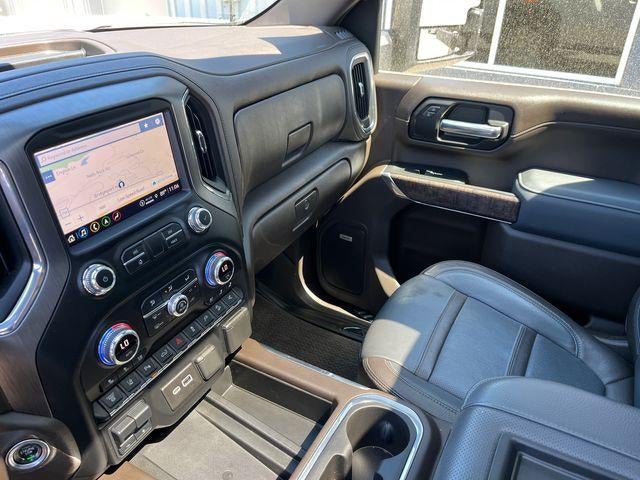 2022 GMC Sierra 3500HD Crew Cab Standard Box 4-Wheel Drive Denali