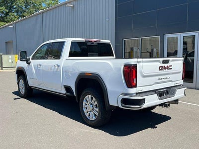 2022 GMC Sierra 3500HD Crew Cab Standard Box 4-Wheel Drive Denali