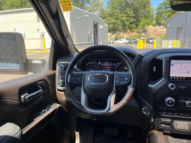 2022 GMC Sierra 3500HD Crew Cab Standard Box 4-Wheel Drive Denali