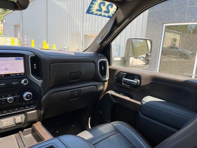 2022 GMC Sierra 3500HD Crew Cab Standard Box 4-Wheel Drive Denali