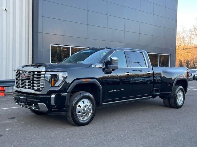 2024 GMC Sierra 3500HD Crew Cab Long Box 4-Wheel Drive Denali