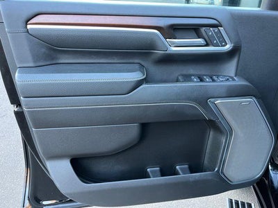 2024 GMC Sierra 3500HD Crew Cab Long Box 4-Wheel Drive Denali