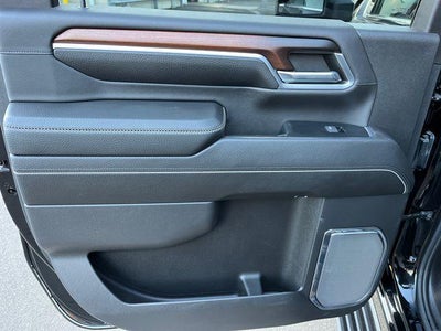 2024 GMC Sierra 3500HD Crew Cab Long Box 4-Wheel Drive Denali