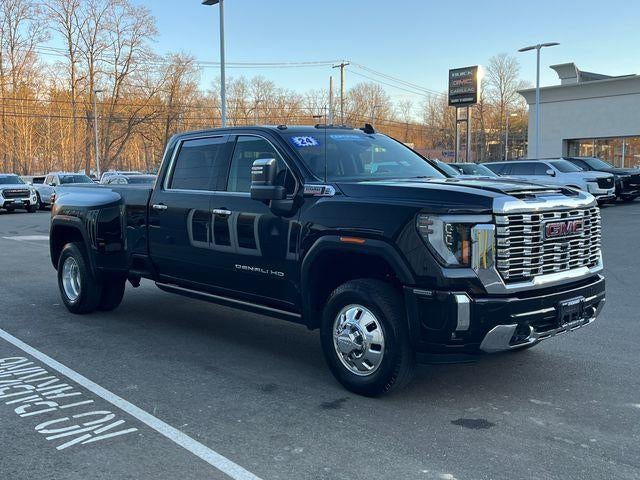2024 GMC Sierra 3500HD Crew Cab Long Box 4-Wheel Drive Denali