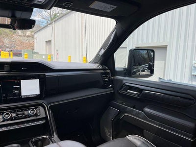 2025 GMC Sierra 2500 HD Crew Cab Standard Box 4-Wheel Drive AT4X