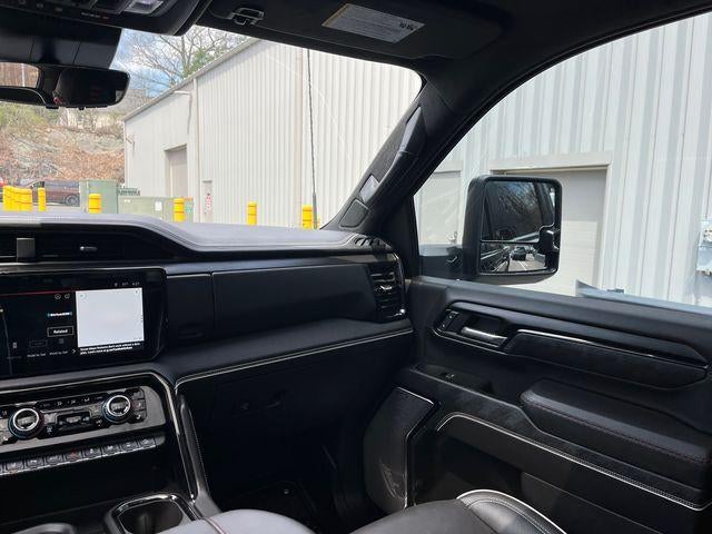 2025 GMC Sierra 2500 HD Crew Cab Standard Box 4-Wheel Drive AT4X