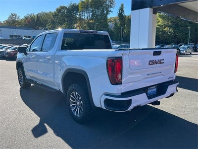 2022 GMC Sierra 1500 Crew Cab Short Box 4-Wheel Drive AT4
