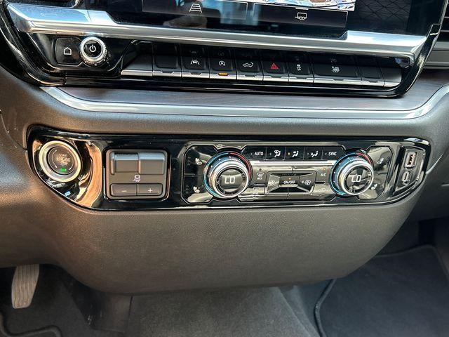 2025 GMC Sierra 1500 Crew Cab Short Box 4-Wheel Drive SLT