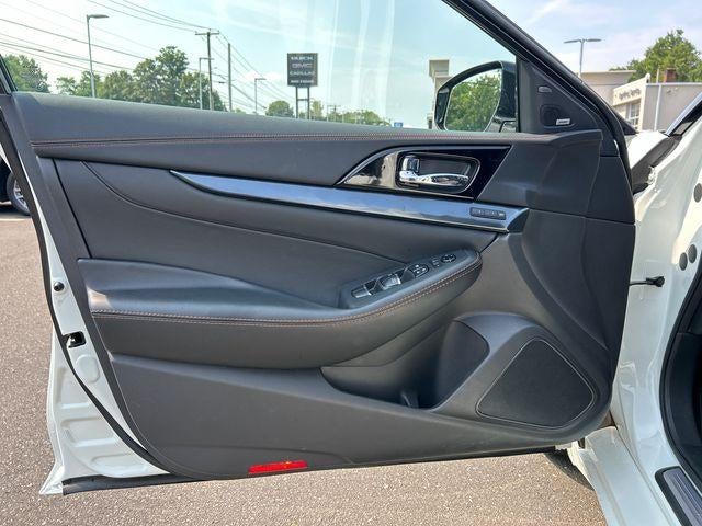 2023 Nissan Maxima SR CVT