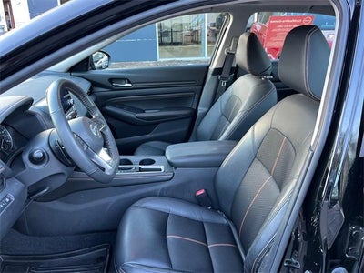 2022 Nissan Altima 2.0 SR Sedan