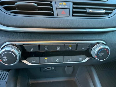 2022 Nissan Altima 2.0 SR Sedan