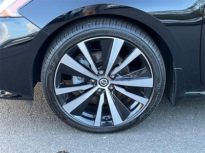 2022 Nissan Altima 2.0 SR Sedan