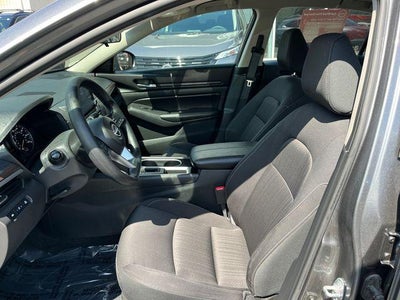 2024 Nissan Altima 2.5 SV Sedan