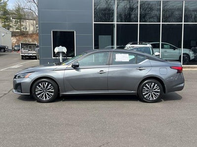2023 Nissan Altima 2.5 SV AWD Sedan