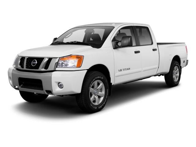 2010 Nissan Titan 4WD Crew Cab Short Bed XE