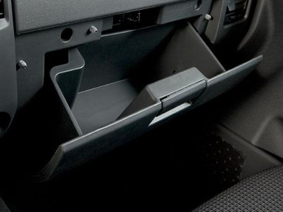 2010 Nissan Titan 4WD Crew Cab Short Bed XE