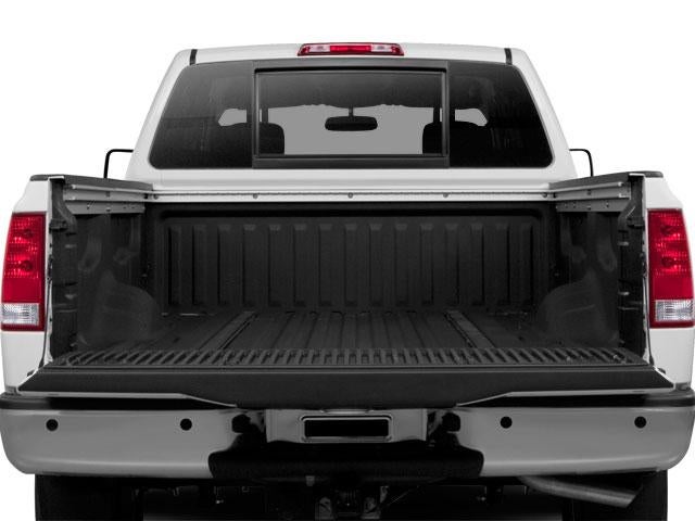 2010 Nissan Titan 4WD Crew Cab Short Bed XE