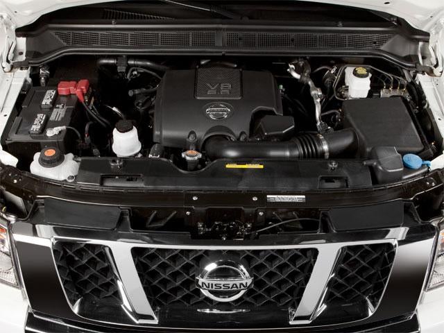 2010 Nissan Titan 4WD Crew Cab Short Bed XE