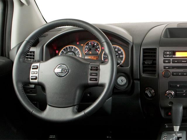 2010 Nissan Titan 4WD Crew Cab Short Bed XE