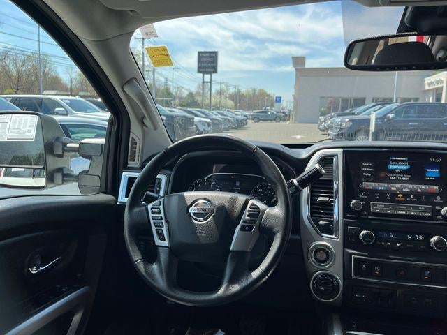 2021 Nissan Titan 4x4 Crew Cab SV