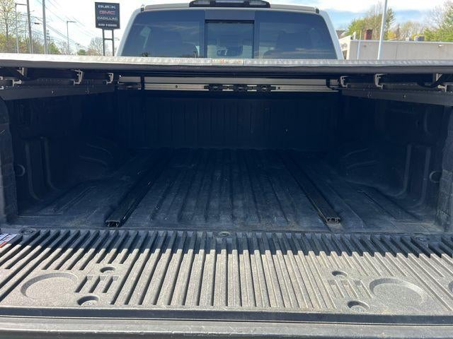 2021 Nissan Titan 4x4 Crew Cab SV