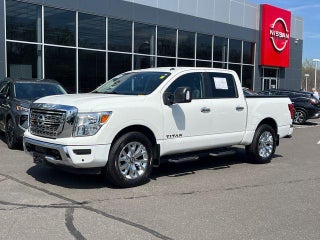 2021 Nissan Titan 4x4 Crew Cab SV