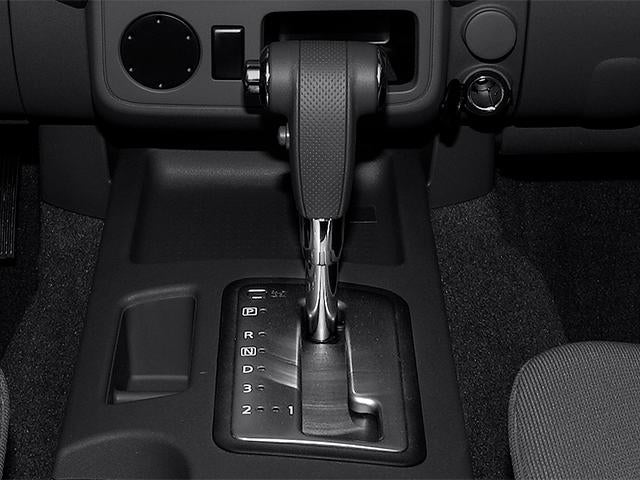 2013 Nissan Frontier 4WD Crew Cab SWB Auto SV