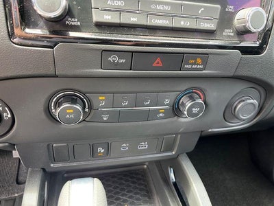 2023 Nissan Frontier Crew Cab 4x4 SV Auto