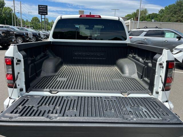 2023 Nissan Frontier Crew Cab 4x4 SV Auto