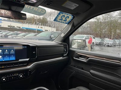 2022 Chevrolet Silverado 1500 Crew Cab Short Box 4-Wheel Drive RST