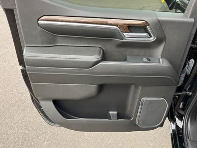 2024 GMC Sierra 1500 Crew Cab Short Box 4-Wheel Drive Elevation 3VL