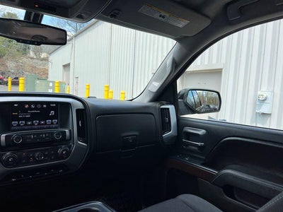 2016 GMC Sierra 1500 Crew Cab Short Box 4-Wheel Drive SLE