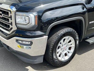 2016 GMC Sierra 1500 Crew Cab Short Box 4-Wheel Drive SLE