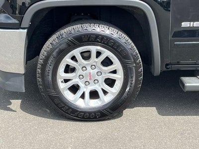 2016 GMC Sierra 1500 Crew Cab Short Box 4-Wheel Drive SLE