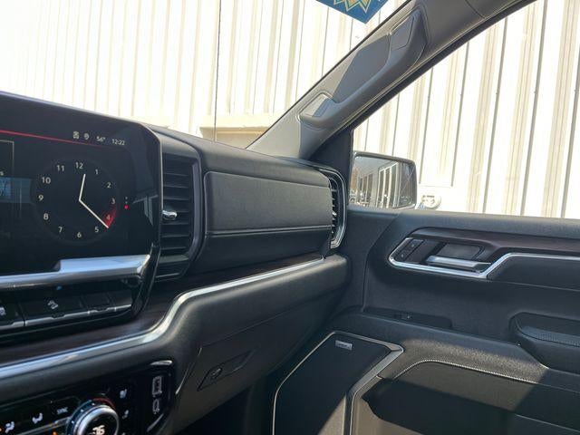 2023 GMC Sierra 1500 Crew Cab Short Box 4-Wheel Drive SLT