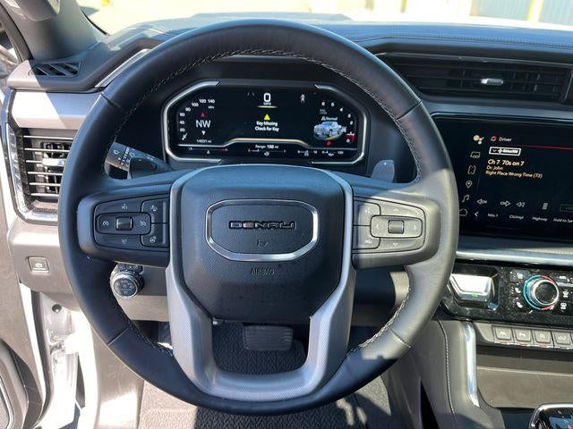 2023 GMC Sierra 1500 Crew Cab Short Box 4-Wheel Drive Denali