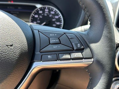 2023 Nissan Sentra SV CVT