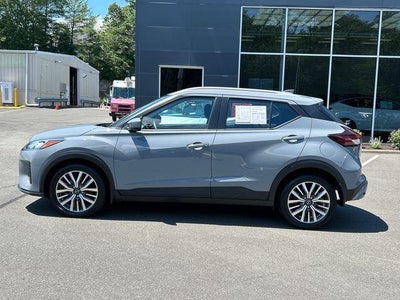 2023 Nissan Kicks SV FWD