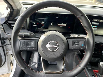 2025 Nissan Kicks SR FWD